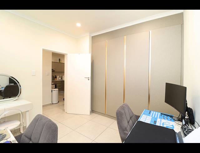 2 BEDROOM APARTMENT FOR SALE IN GREENSTONE HILL